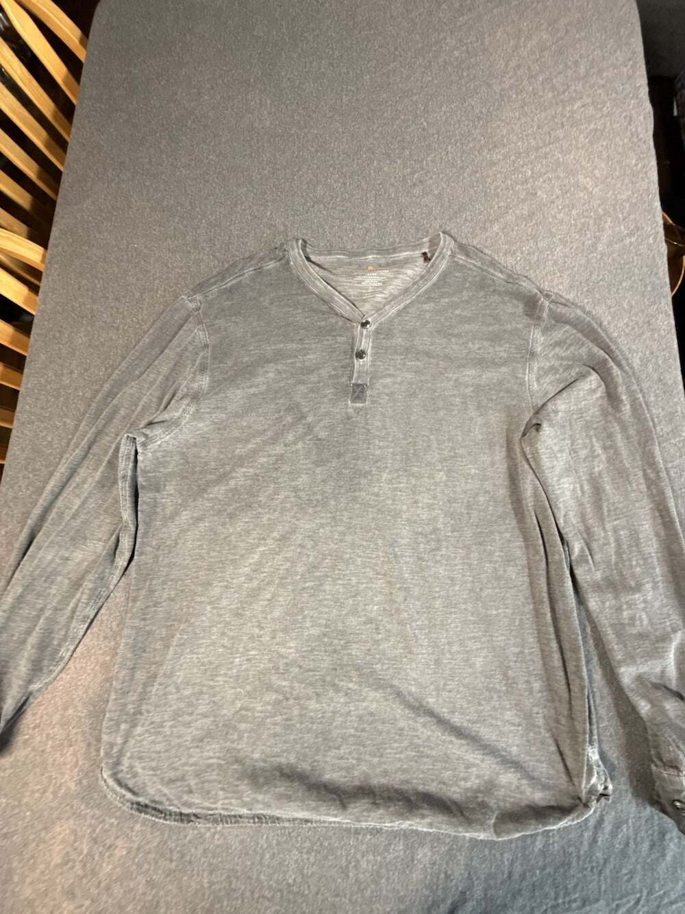 Tommy Bahama Island Modern Fit Salt Water Heals All Wounds Long Sleeve Henley Gr